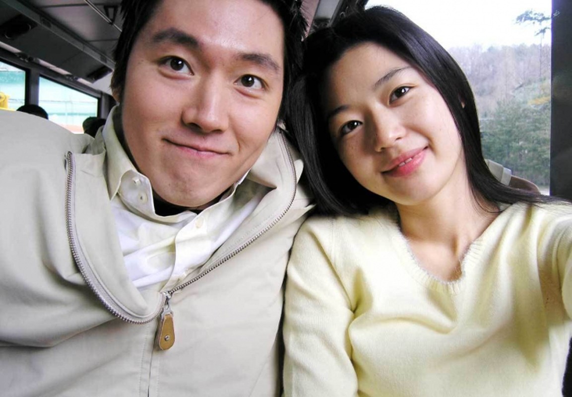 Kim Soo Hyun vướng scandal, “mợ chảnh” Jeon Ji Hyun giờ ra sao? Kim Soo Hyun vướng scandal, “mợ chảnh” Jeon Ji Hyun giờ ra sao?