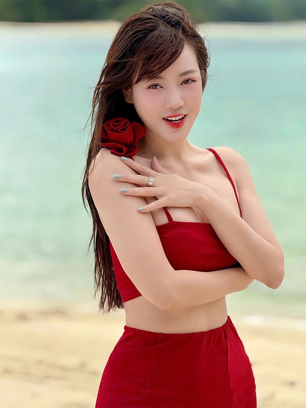 Thanh Hương khoe body căng tràn sức sống Thanh Hương khoe body căng tràn sức sống