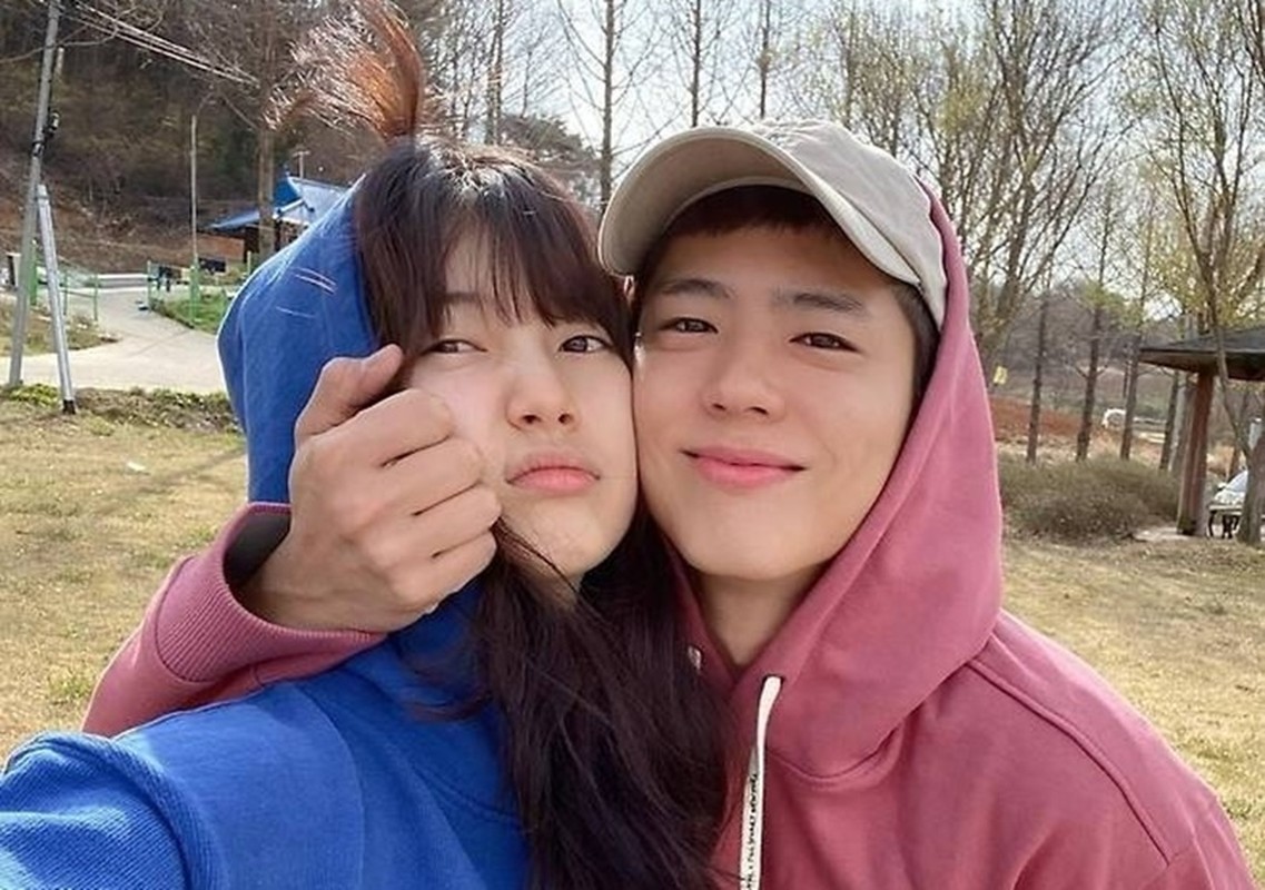 4 mỹ nhân Hàn bị đồn hẹn hò Park Bo Gum