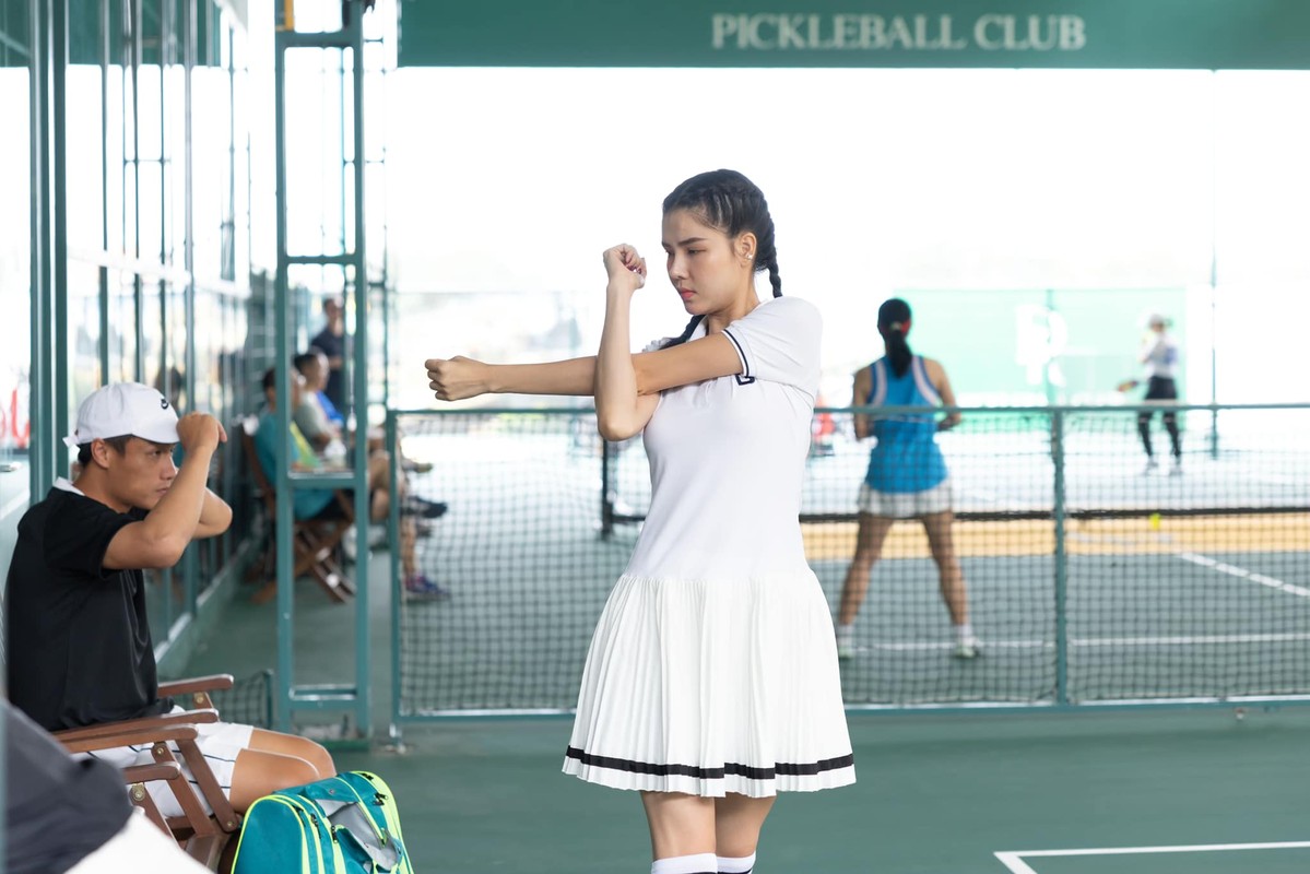 Vợ siêu mẫu của Mạc Hồng Quân say mê với pickleball