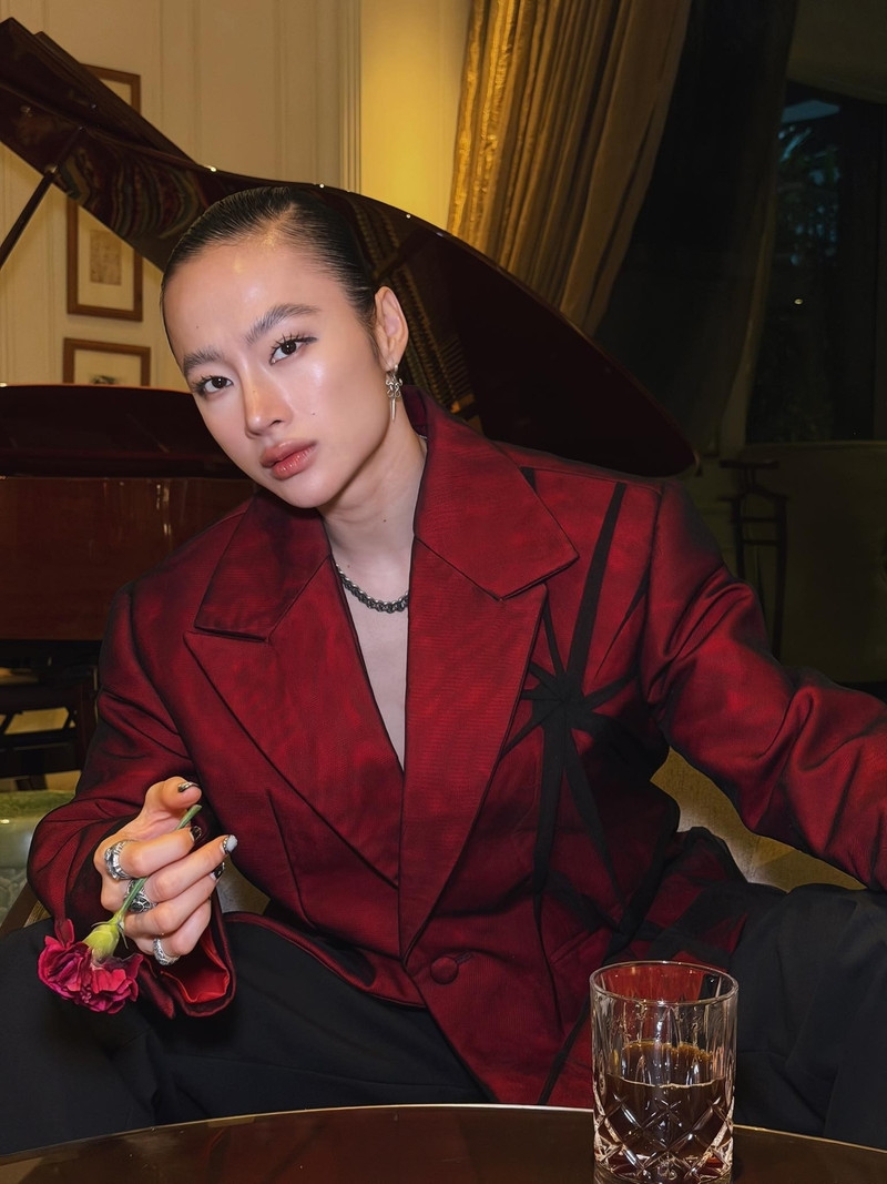 Xuất hiện với cơ bắp cuồn cuộn, Angela Phương Trinh gây tiếc nuối hình ảnh nữ tính ngày nào