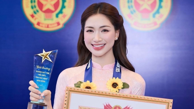 Hòa Minzy đón ‘tin vui" sau khi lọt top 10 Gương mặt trẻ Việt Nam tiêu biểu