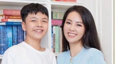 Á hậu Thụy Vân hé lộ lịch học của con gái 7 tháng tuổi và tin tức sao Việt