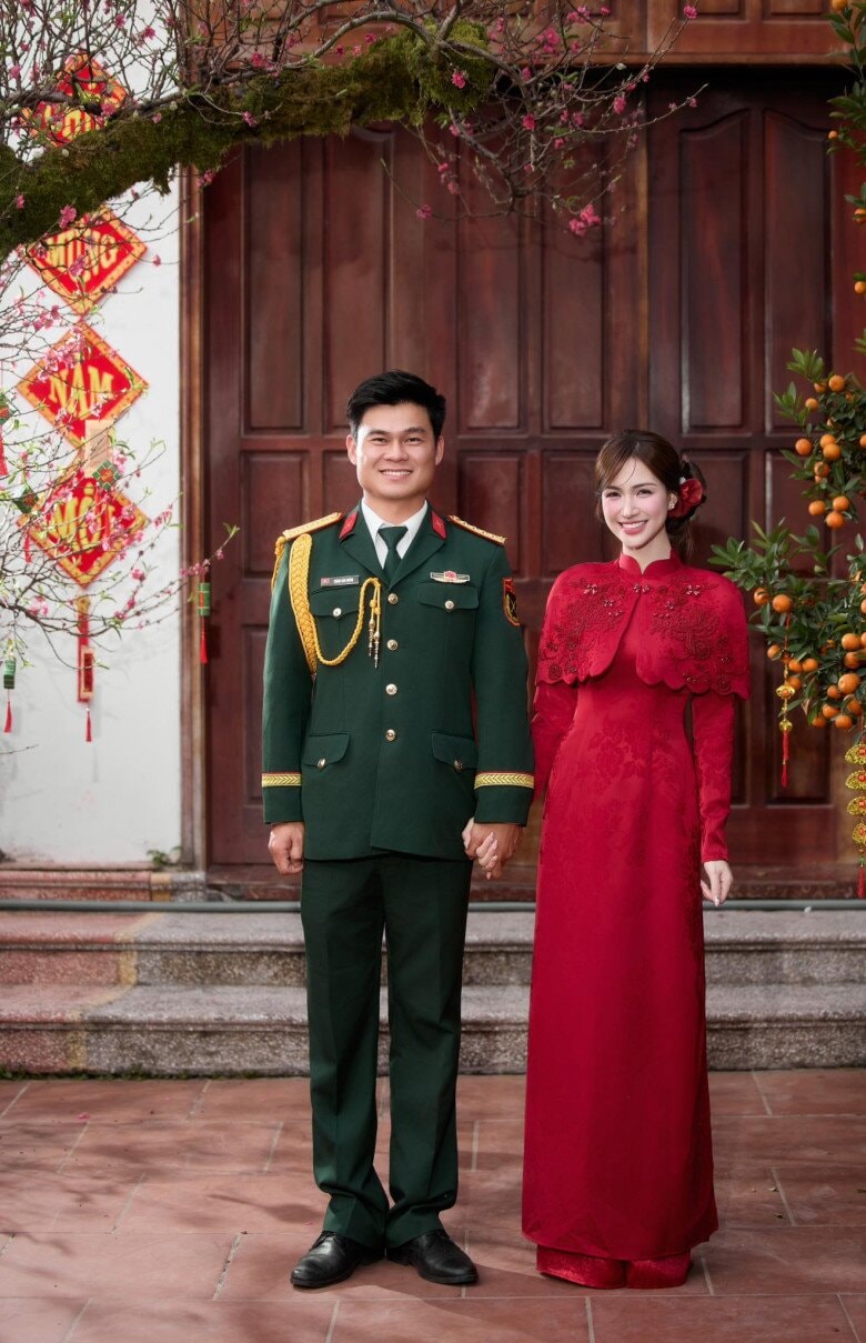 Cuộc sống của bé Bo tại Bắc Ninh: Học trường làng và tình cảm với Đại úy Thăng Văn Cương Cuộc sống của bé Bo tại Bắc Ninh: Học trường làng và tình cảm với Đại úy Thăng Văn Cương