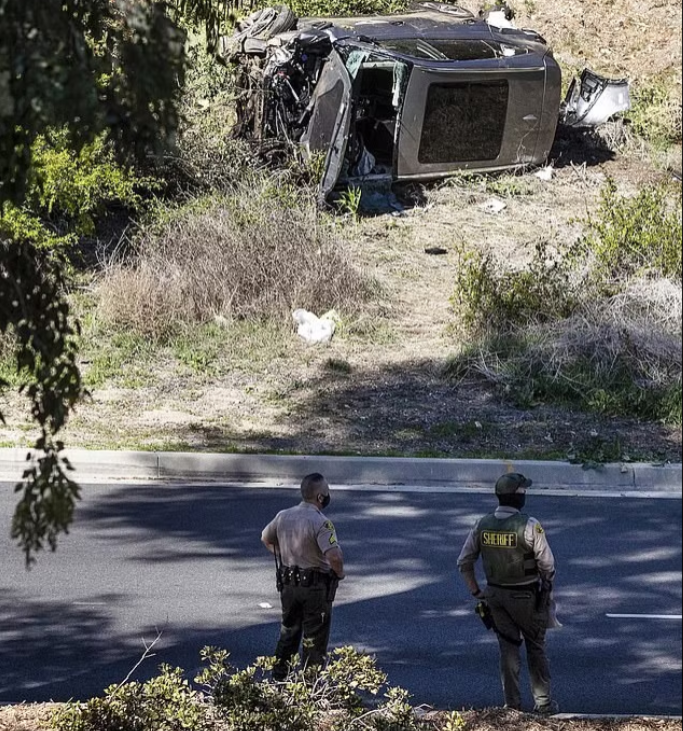 Tay golf huyền thoại Tiger Woods bị bắt