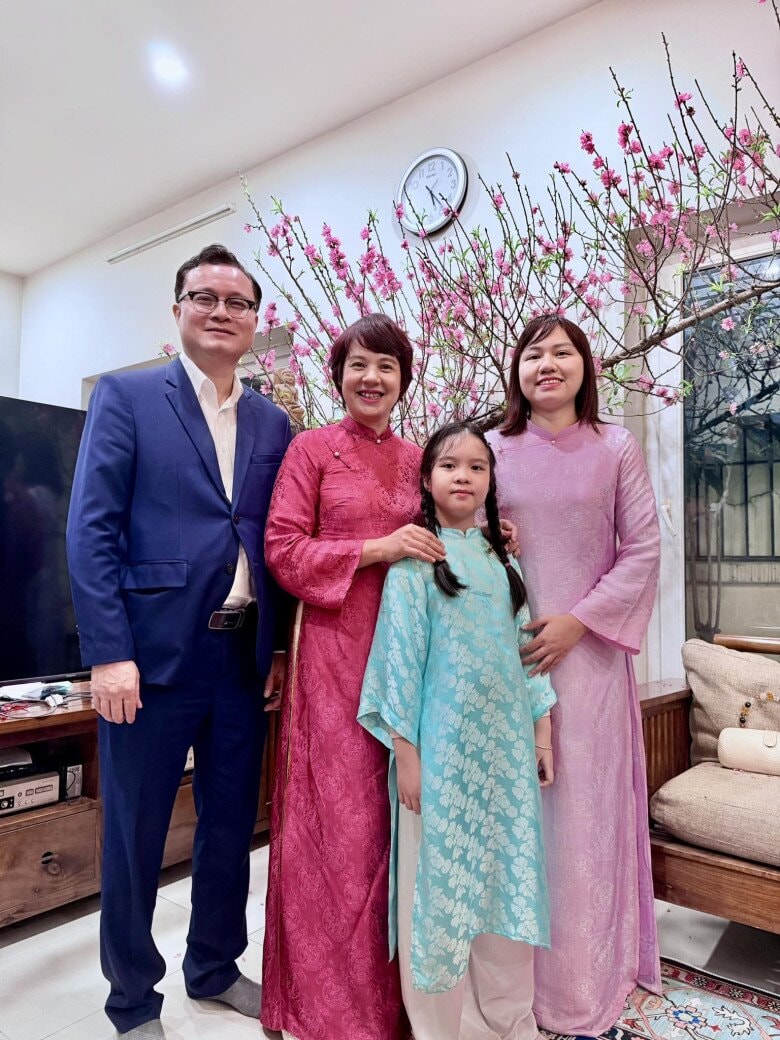 MC Diễm Quỳnh và Anh Tuấn hội ngộ kỷ niệm 30 năm VTV3: Nhìn lại...