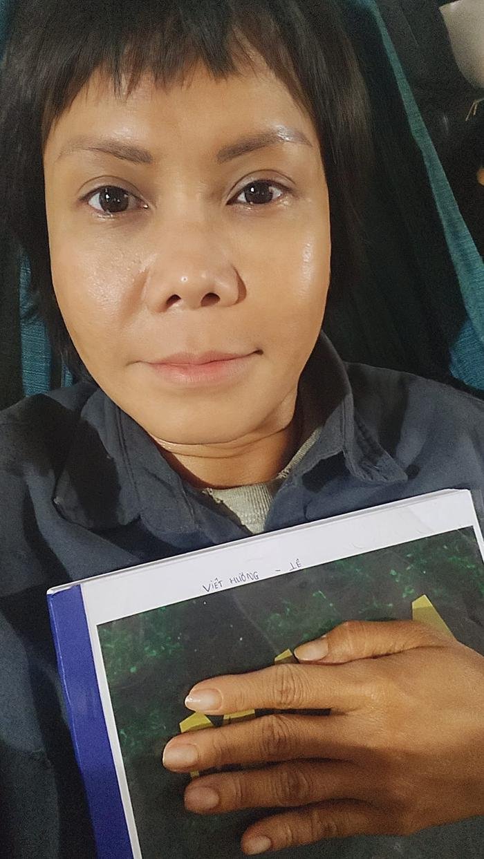 Việt Hương bị méo một bên mặt vì làm việc lao lực quá độ