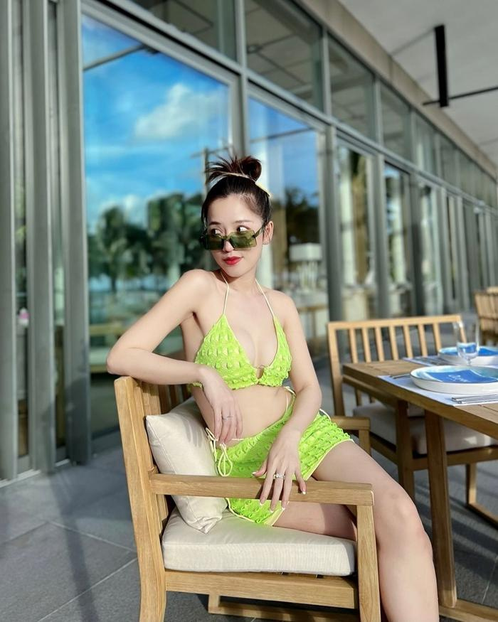 Puka bị nghi mang thai, dấu hiệu "mẹ bầu" lộ rõ trên khuôn mặt Puka bị nghi mang thai, dấu hiệu "mẹ bầu" lộ rõ trên khuôn mặt
