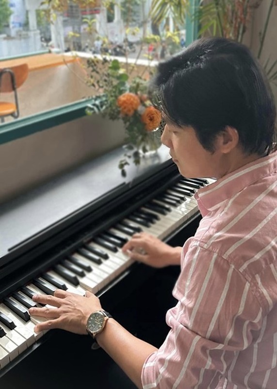 Chân dung tác giả bài hát “Viết tiếp câu chuyện hòa bình” Chân dung tác giả bài hát “Viết tiếp câu chuyện hòa bình”