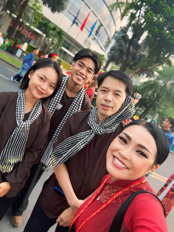 Dàn nghệ sĩ Việt trong không khí Đại lễ 30/4