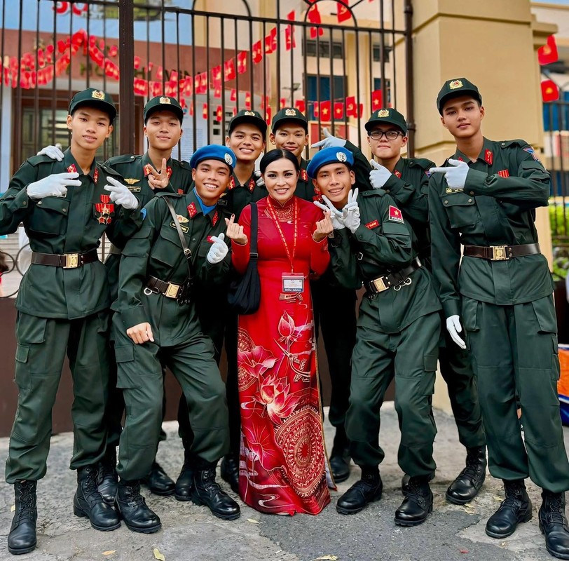 Dàn nghệ sĩ Việt trong không khí Đại lễ 30/4