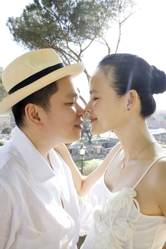 Siêu mẫu Tuyết Lan xác nhận mang bầu con đầu lòng