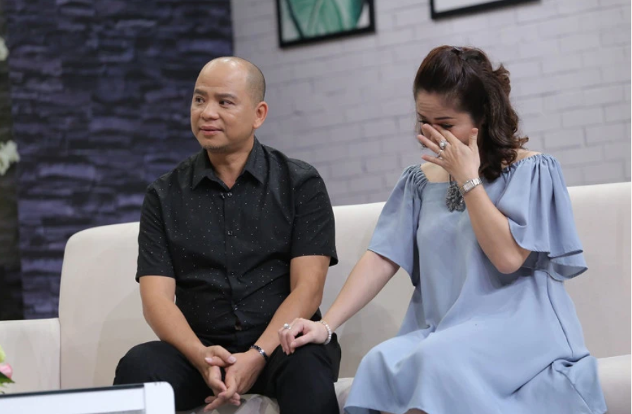 Nghệ sĩ Anh Tuấn và Nguyệt Hằng kỷ niệm 30 năm ngày cưới: Từ nợ nần đến tổ ấm viên mãn Nghệ sĩ Anh Tuấn và Nguyệt Hằng kỷ niệm 30 năm ngày cưới: Từ nợ nần đến tổ ấm viên mãn