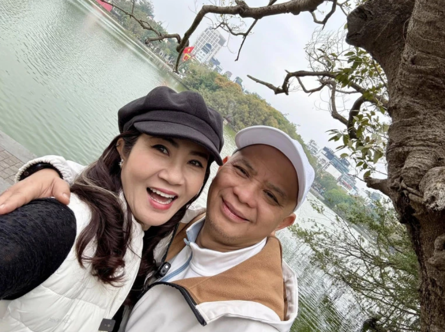 Nghệ sĩ Anh Tuấn và Nguyệt Hằng kỷ niệm 30 năm ngày cưới: Từ nợ nần đến tổ ấm viên mãn Nghệ sĩ Anh Tuấn và Nguyệt Hằng kỷ niệm 30 năm ngày cưới: Từ nợ nần đến tổ ấm viên mãn