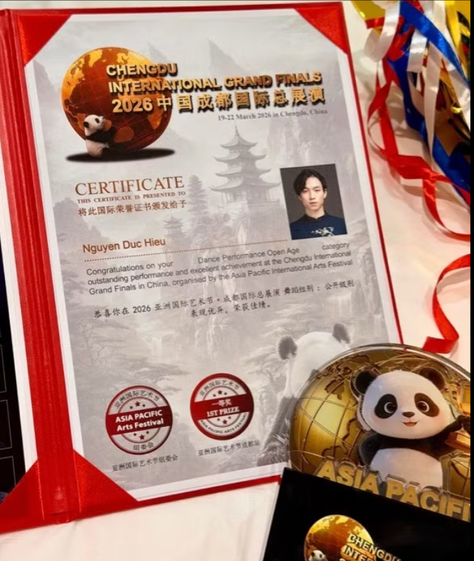 Nghệ sĩ Đức Hiếu giành giải Nhất Liên hoan nghệ thuật châu Á - Thái Bình Dương Nghệ sĩ Đức Hiếu giành giải Nhất Liên hoan nghệ thuật châu Á - Thái Bình Dương