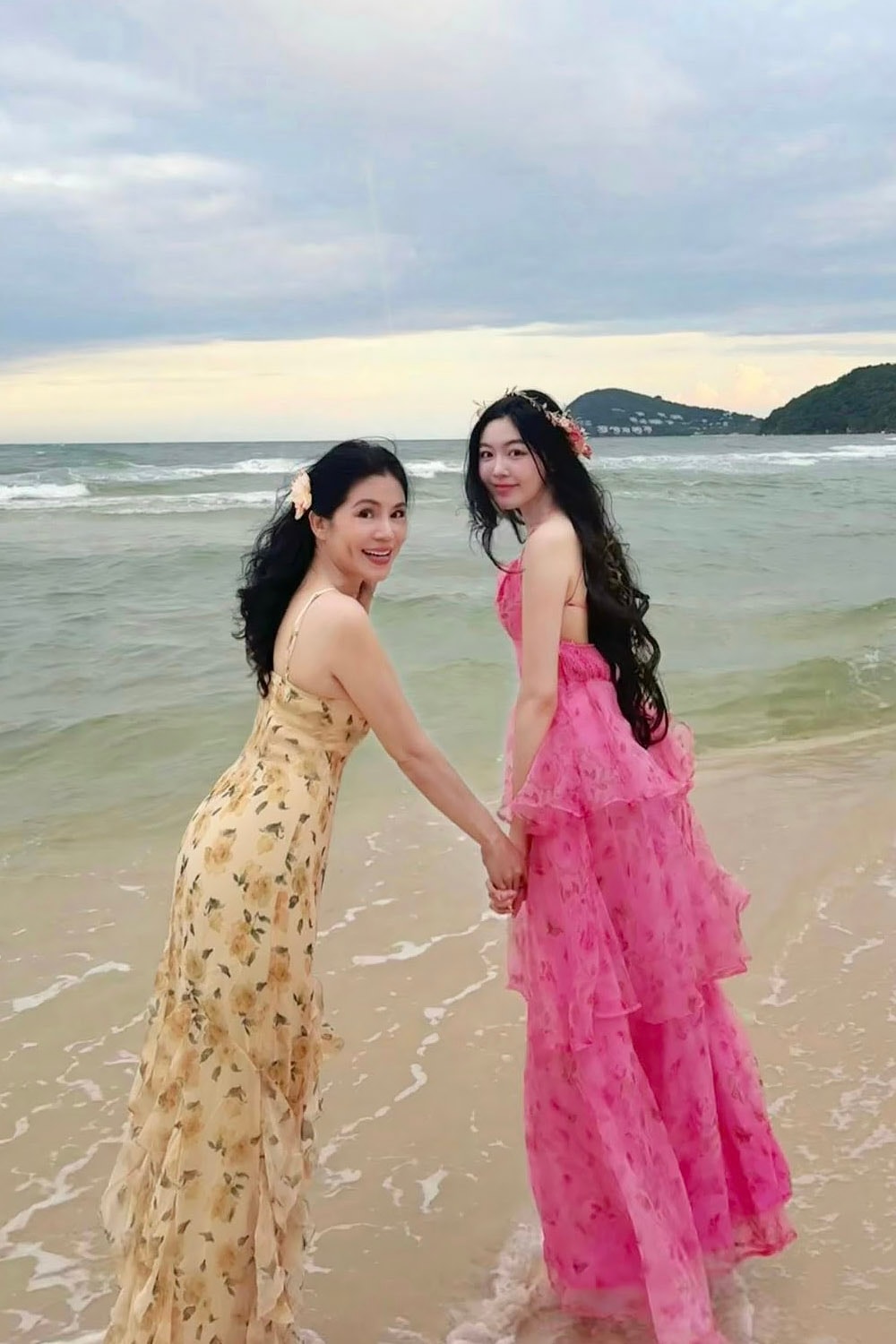 Lọ Lem nhà MC Quyền Linh: Nhan sắc tuổi 20 và hành trình thiện nguyện đầy cảm hứng Lọ Lem nhà MC Quyền Linh: Nhan sắc tuổi 20 và hành trình thiện nguyện đầy cảm hứng