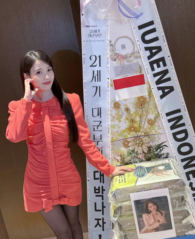 Sở hữu chiều cao khiêm tốn, IU vẫn khiến ai nấy trầm trồ Sở hữu chiều cao khiêm tốn, IU vẫn khiến ai nấy trầm trồ