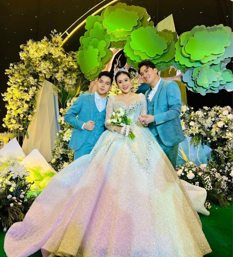 Hà Trí Quang và Thanh Đoàn hút 2 triệu lượt xem với màn bắt ghen hài hước Hà Trí Quang và Thanh Đoàn hút 2 triệu lượt xem với màn bắt ghen hài hước