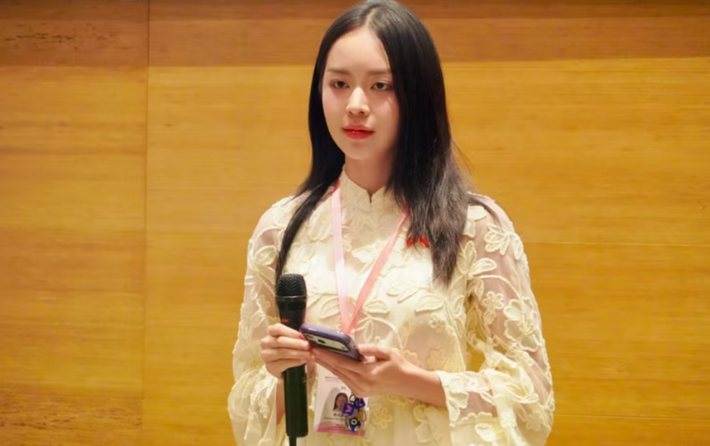 Hoa hậu Thanh Thủy ghi điểm tại Hành trình đỏ Hoa hậu Thanh Thủy ghi điểm tại Hành trình đỏ