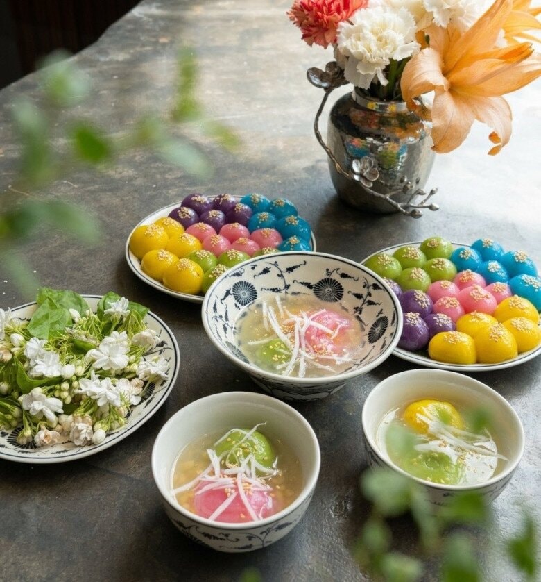 Phương Oanh trổ tài làm bánh ngũ sắc và loạt tin tức sao Việt tiêu biểu Phương Oanh trổ tài làm bánh ngũ sắc và loạt tin tức sao Việt tiêu biểu