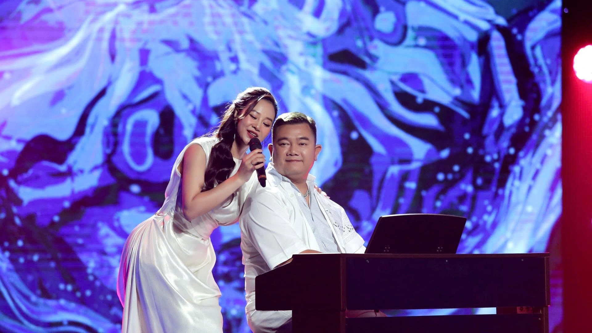 Ca sĩ Hà Thúy Anh xác nhận ly hôn nhà sản xuất âm nhạc Tuấn Mario sau 6 năm gắn bó