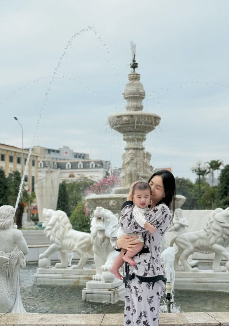 MC Mai Ngọc tổ chức sinh nhật 1 tuổi hoành tráng cho con trai tại Bắc Ninh