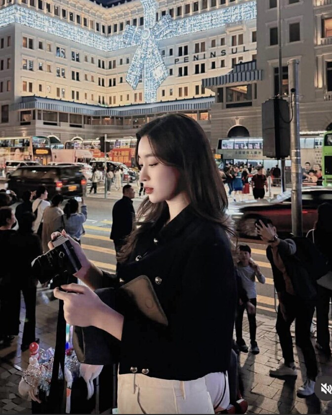 Hoa hậu Đỗ Mỹ Linh hé lộ tên em Happy, chuẩn bị đón con thứ hai