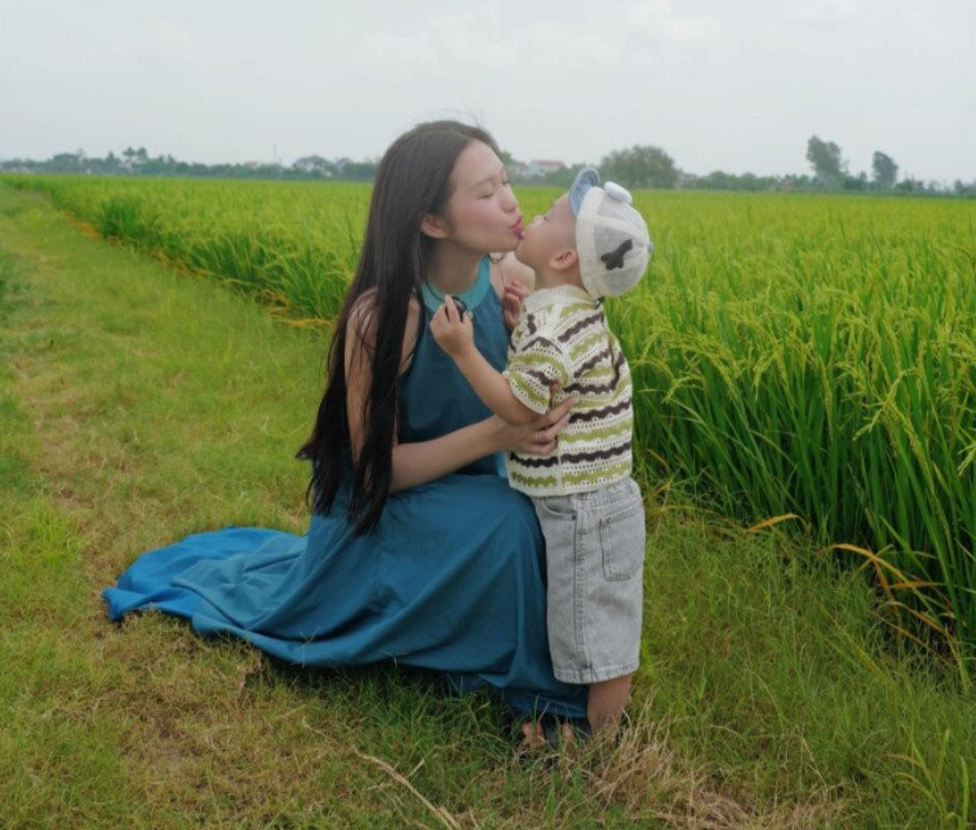 Dàn sao Việt tận hưởng kỳ nghỉ lễ 30/4: Siêu mẫu Hà Anh khoe tổ ấm hạnh phúc