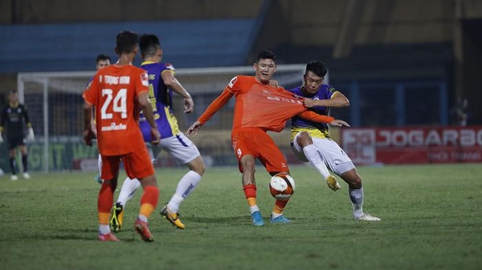 Hai cựu vương lâm nguy ở V.League 2023