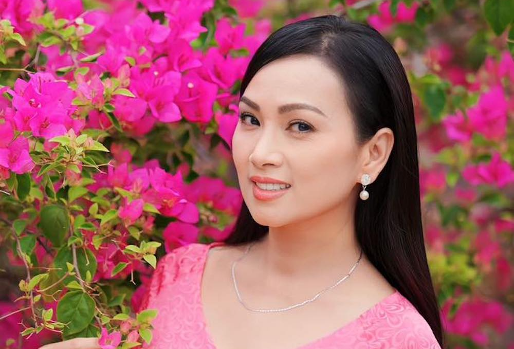 Ca sĩ Hà Phương nói gì về tin đồn ly hôn chồng tỉ phú?