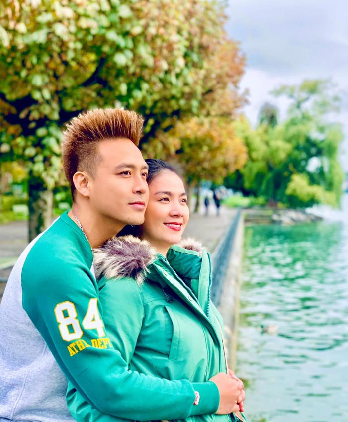 Diễn viên Kha Ly tiết lộ không sống cùng chồng suốt nửa tháng, dân tình tò mò hỏi lý do