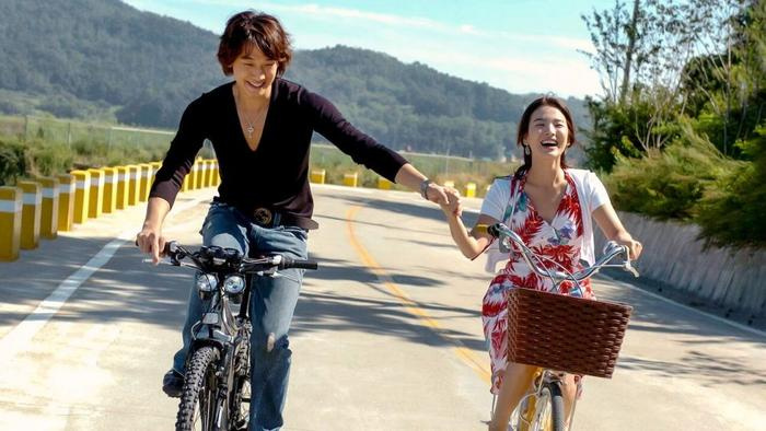 Song Hye Kyo và "người tình" nhận tin vui sau 10 năm, chỉ một điều gây tranh cãi