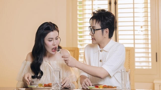 Phương Lê sống xa hoa, hạnh phúc bên Vũ Luân