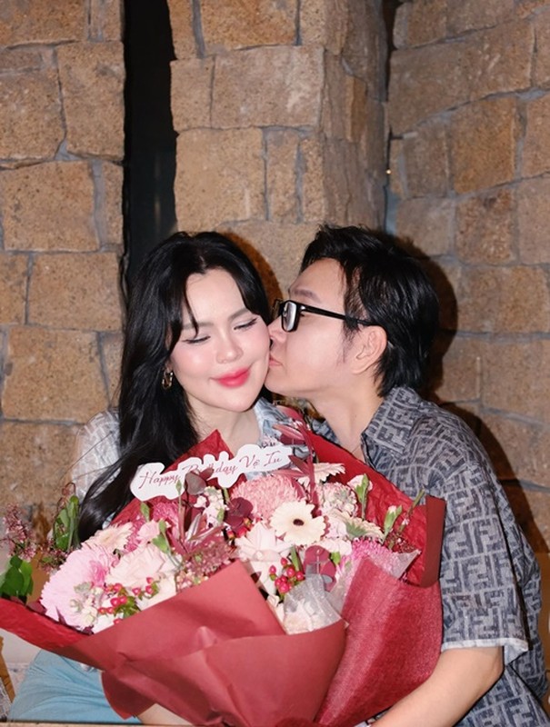 Phương Lê sống xa hoa, hạnh phúc bên Vũ Luân