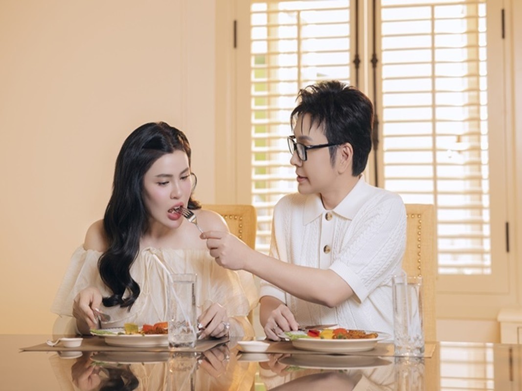 Phương Lê sống xa hoa, hạnh phúc bên Vũ Luân