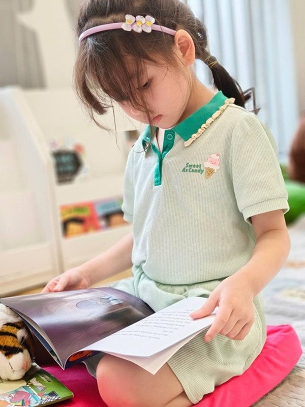 Con gái của người mẫu Ngọc Trinh xinh xắn, ở biệt thự 50 tỷ Con gái của người mẫu Ngọc Trinh xinh xắn, ở biệt thự 50 tỷ