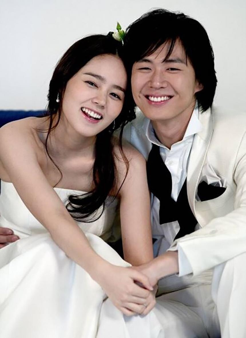 Hyun Bin, Song Joong Ki cùng loạt nam thần 'phim giả tình thật' với bạn diễn