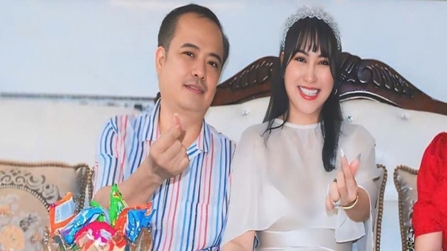 Chuyện tình ngọt ngào của Phi Thanh Vân và bạn trai doanh nhân