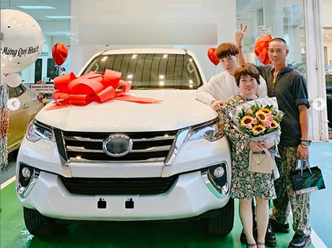 Cuộc sống sang chảnh của ca sĩ Đức Phúc Cuộc sống sang chảnh của ca sĩ Đức Phúc