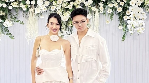 Quý tử cao 1m85, điển trai của siêu mẫu Anh Thư