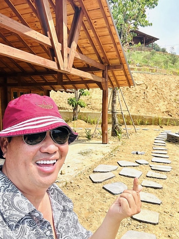 Cuộc sống sau ánh hào quang của diễn viên Hoàng Mập Cuộc sống sau ánh hào quang của diễn viên Hoàng Mập