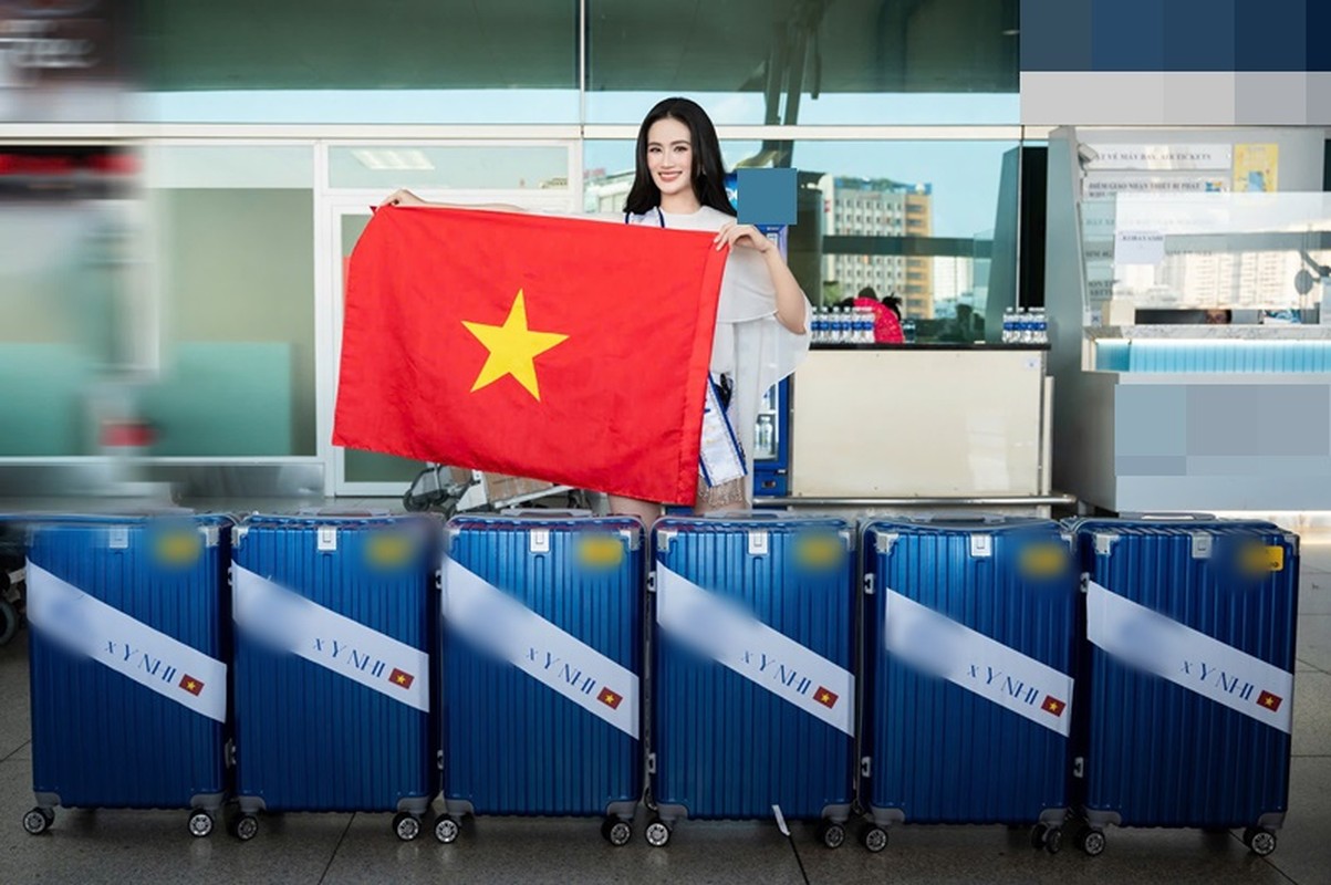 Ý Nhi bật khóc khi được Lương Thùy Linh động viên Ý Nhi bật khóc khi được Lương Thùy Linh động viên