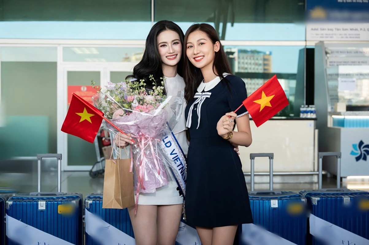 Ý Nhi bật khóc khi được Lương Thùy Linh động viên Ý Nhi bật khóc khi được Lương Thùy Linh động viên