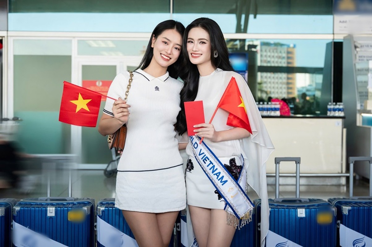 Ý Nhi bật khóc khi được Lương Thùy Linh động viên Ý Nhi bật khóc khi được Lương Thùy Linh động viên