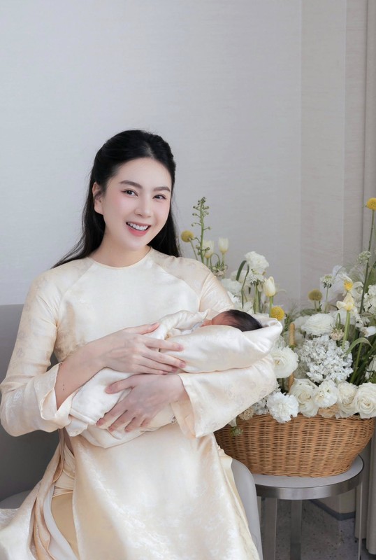 MC Mai Ngọc không cho mẹ ruột bế cháu ngoại, lý do là gì? MC Mai Ngọc không cho mẹ ruột bế cháu ngoại, lý do là gì?