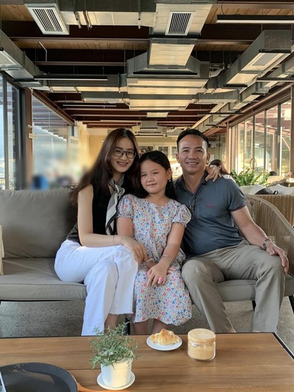Hậu phương vững chắc của Ý Nhi khi Miss World 2025