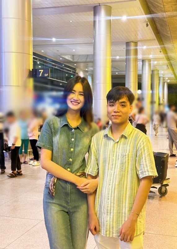 Hậu phương vững chắc của Ý Nhi khi Miss World 2025 Hậu phương vững chắc của Ý Nhi khi Miss World 2025
