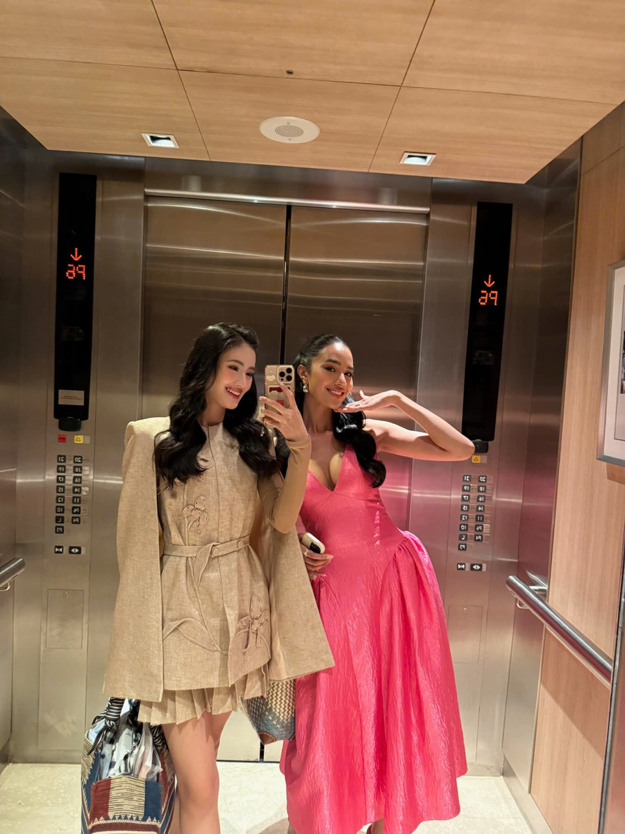 Ý Nhi tự tin đọ sắc Hoa hậu Thái Lan, chi tiết đặc biệt gây chú ý Ý Nhi tự tin đọ sắc Hoa hậu Thái Lan, chi tiết đặc biệt gây chú ý