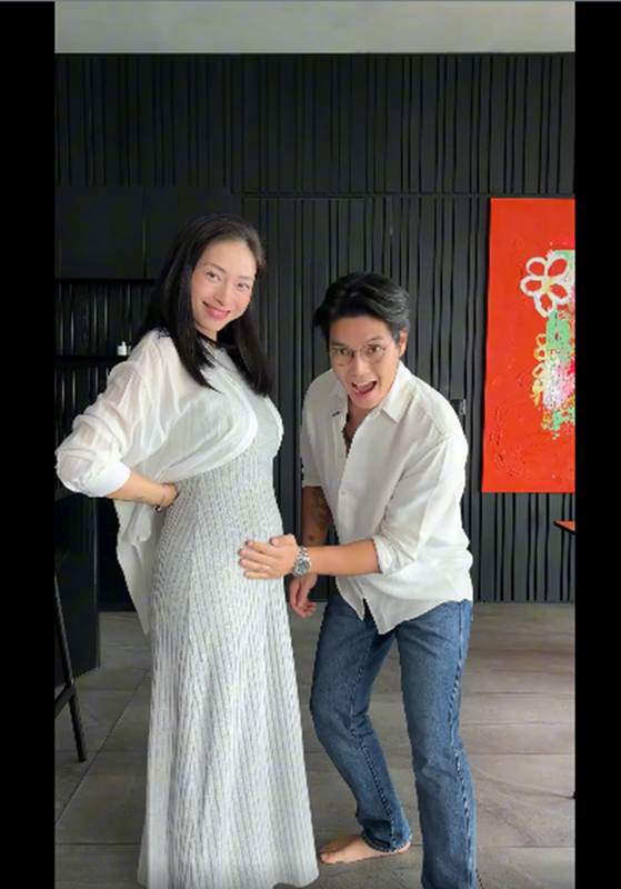 Ngô Thanh Vân mang bầu sau 3 năm lấy chồng kém 11 tuổi Ngô Thanh Vân mang bầu sau 3 năm lấy chồng kém 11 tuổi