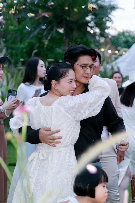 Ngô Thanh Vân mang bầu sau 3 năm lấy chồng kém 11 tuổi Ngô Thanh Vân mang bầu sau 3 năm lấy chồng kém 11 tuổi